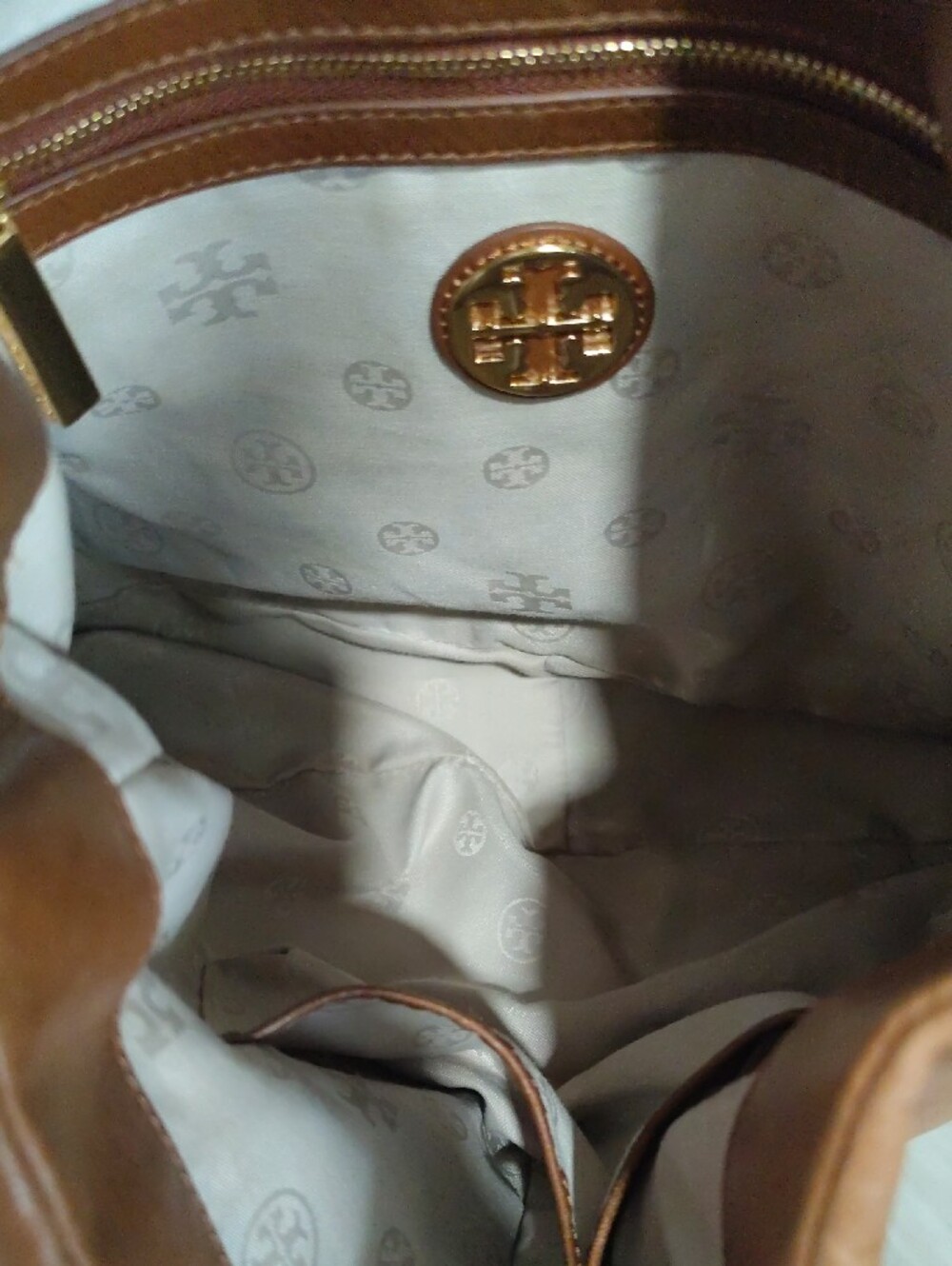 Tory Burch Chocolate Brown Leather Hobo with Gold Logo - Picture 7 of 8